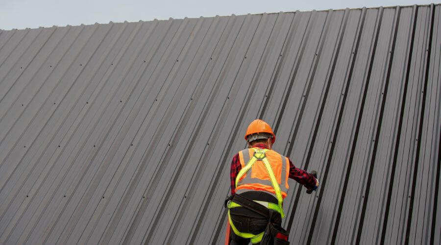 Expert new roof installation services in River Rouge, MI
